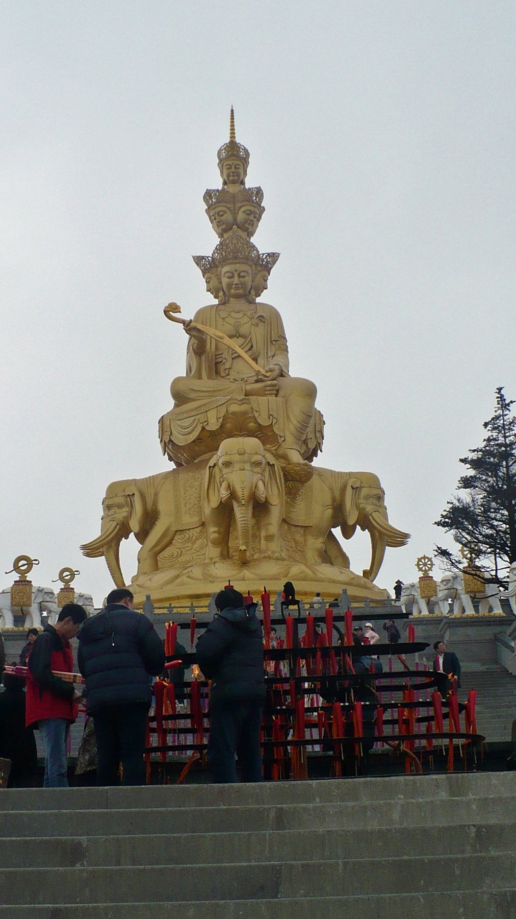 Golden Samantabhadra monument at Mount Emei