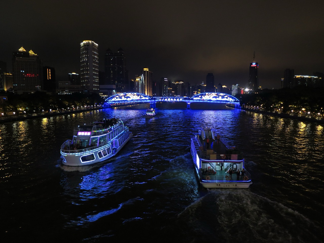 Pearl River at night, Guangzhou