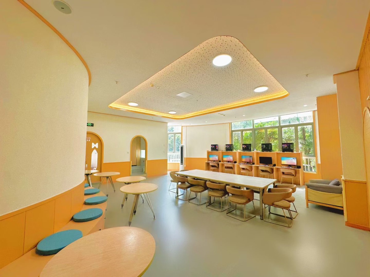 Common lounge at One Star Rainbow gay hostel in Chongqing — game nights and karaoke