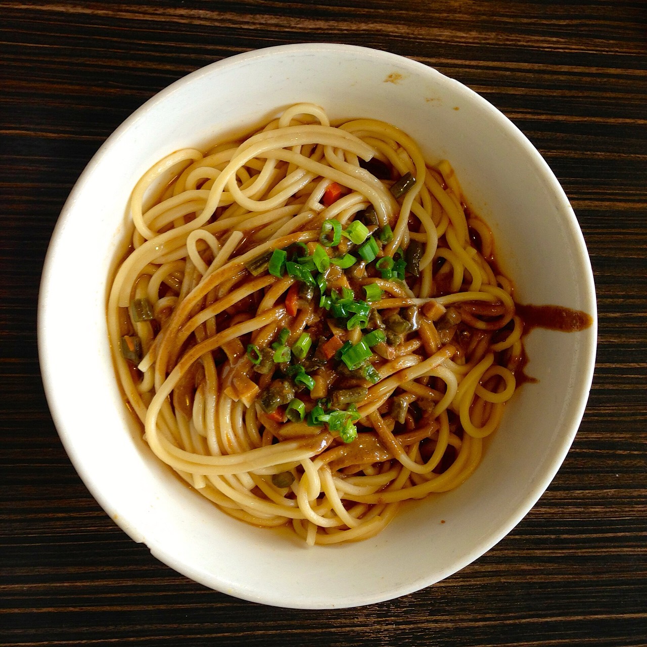 Hot dry noodles (reganmian), Wuhan's signature breakfast
